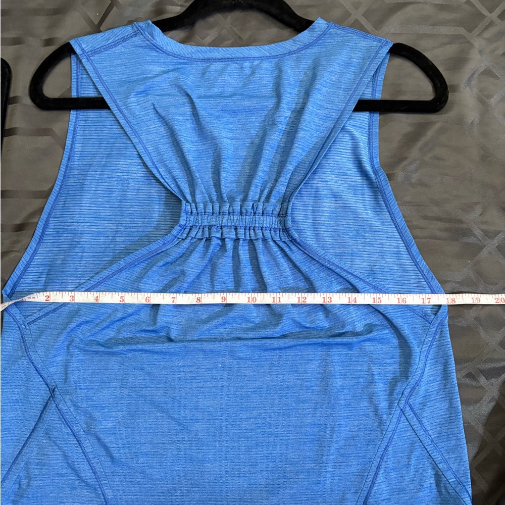 Lululemon In A Cinch Tank Size 8 - Picture 8 of 8